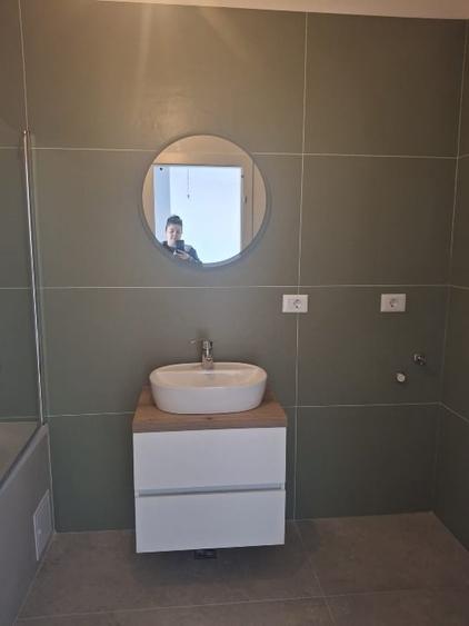 Apartament cu 2 camere decomandat în Torontalului