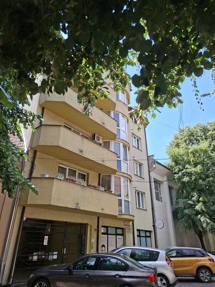 Apartament cu 2 camere decomandat în Horea