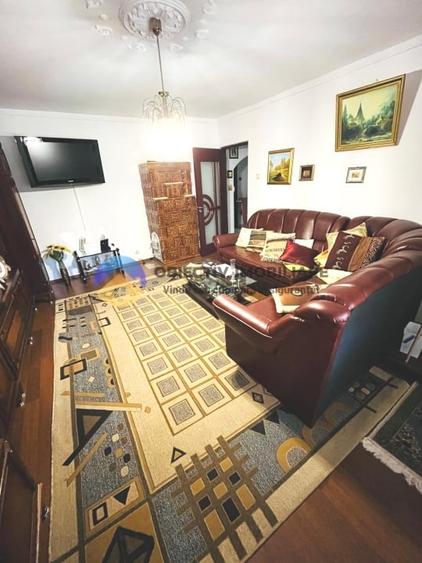 Apartament cu 4 camere decomandat, mobilat în Dărmănești