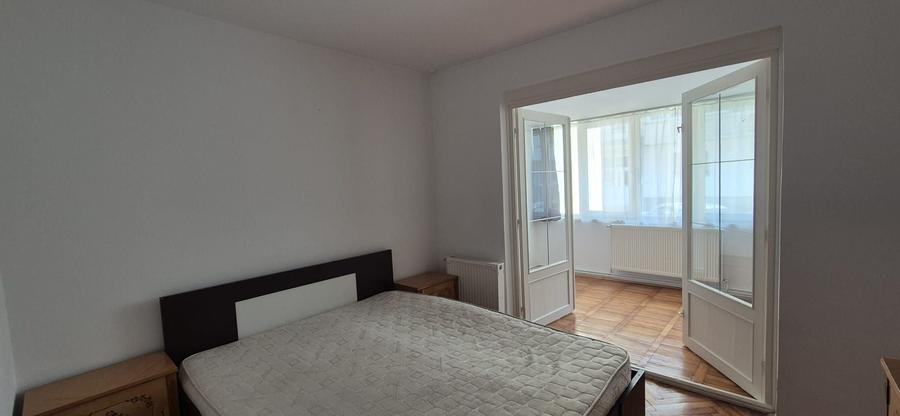 De inchiriat ap. 3 camere - str. Muncii - 1