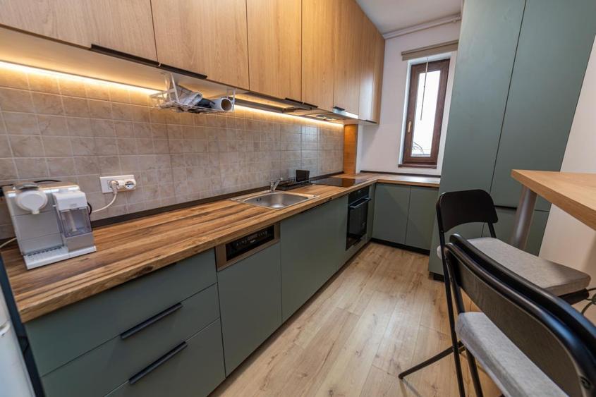 Apartament cu 2 camere decomandat, mobilat în Jiului