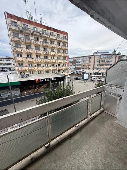 Apartament cu 3 camere decomandat în Ultracentral
