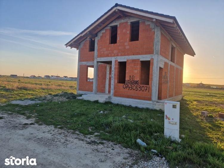 Casă cu 4 camere cu Teren 130 Mp în Sânmartin