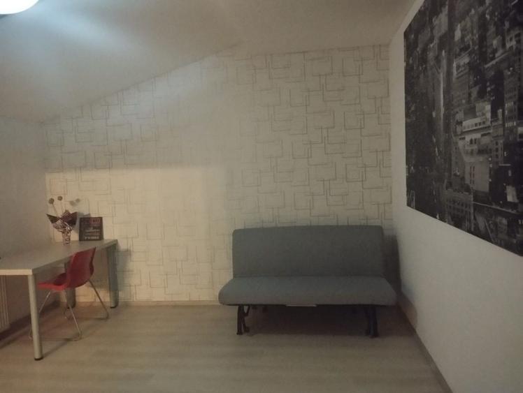 Apartament cu 4 camere în Roșu