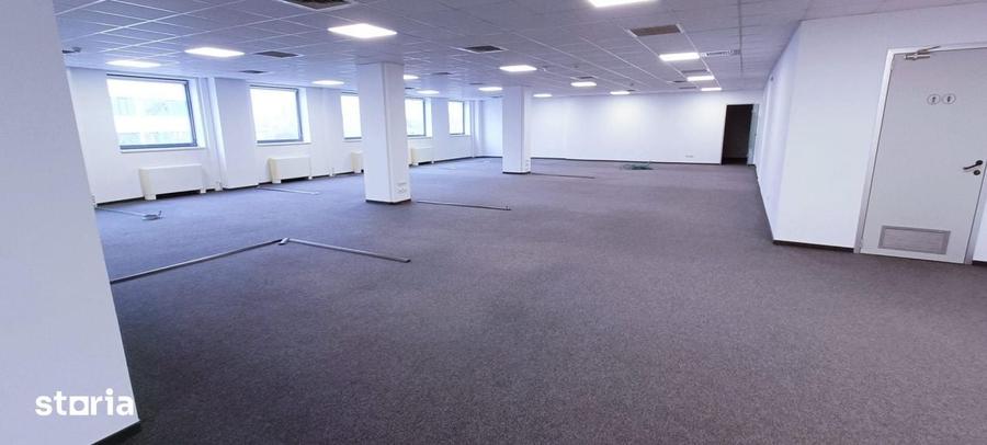 Spațiu comercial, de 587.35 mp, în Mărăști