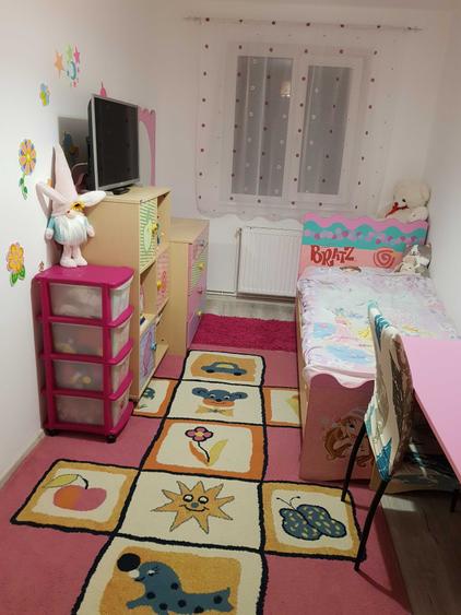 Apartament cu 2 camere decomandat în Astra
