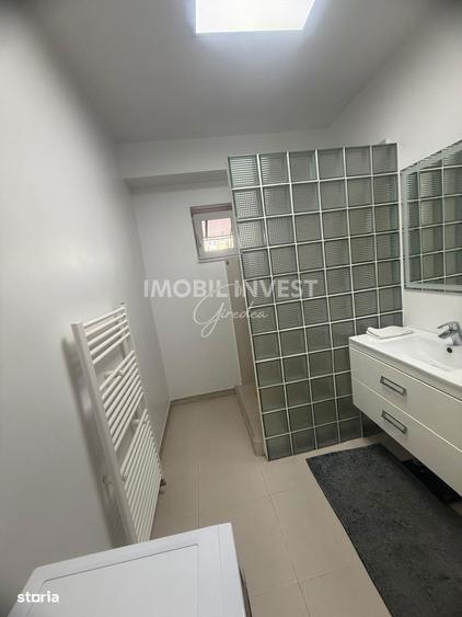 Apartament cu 3 camere în Cetate