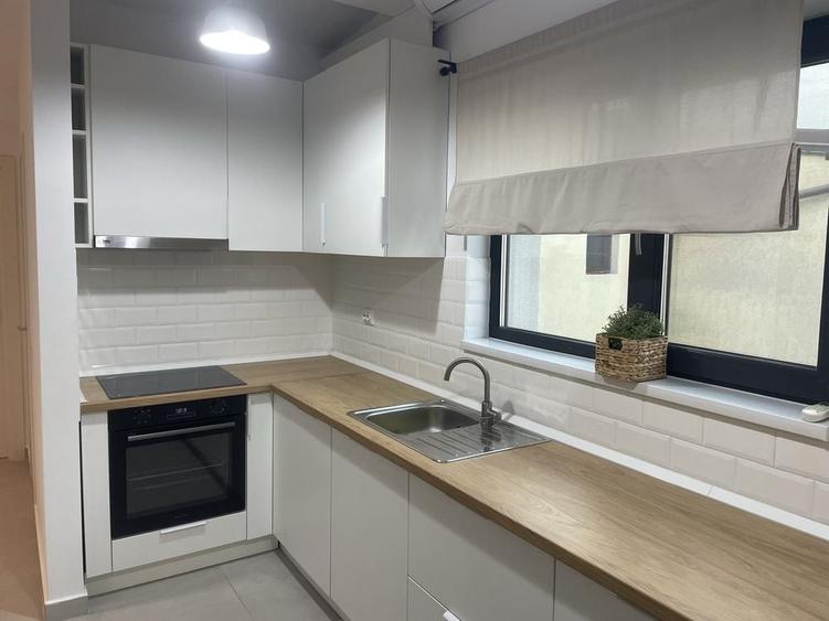 Apartament cu 3 camere în Tineretului
