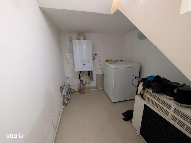 Casă cu 4 camere în Lilieci