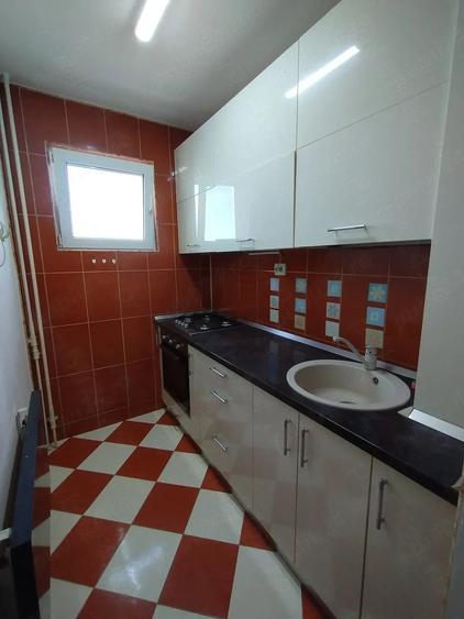 Apartament cu 2 camere semidecomandat în 1 Decembrie 1918