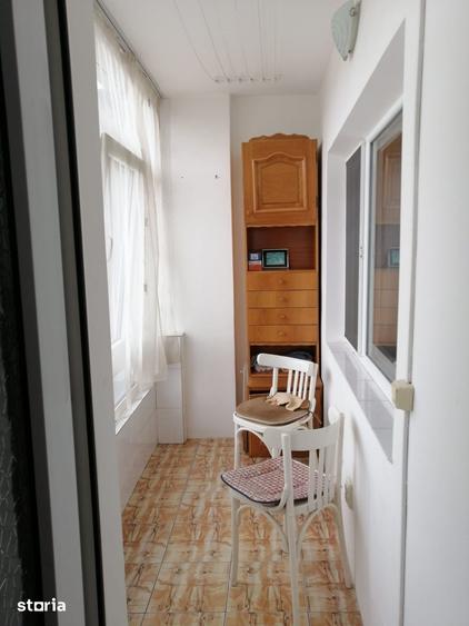 Apartament cu 2 camere decomandat în Coman