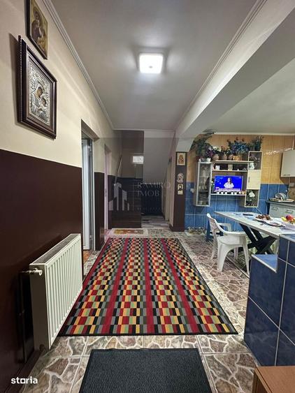 Casă cu 7 camere cu Teren 189 Mp în Progresul