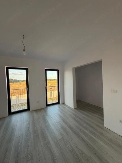 Casă cu 4 camere cu Teren 270 Mp în Moșnița Veche
