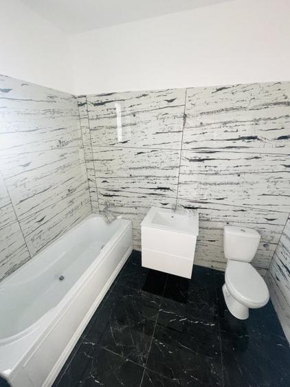 Casă individuală cu 4 camere cu Canalizare în Balotești
