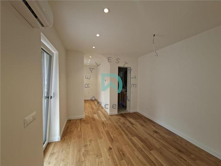 Casă cu 4 camere cu Teren 400 Mp în Bartolomeu