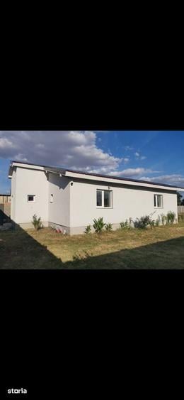 Casă cu 5 camere cu Teren 1111 Mp în Jebel