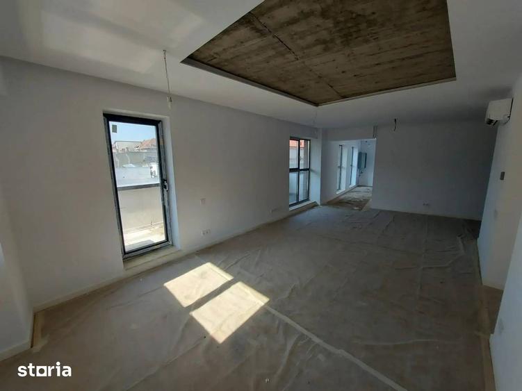 Apartament cu 3 camere semidecomandat în Pache Protopopescu
