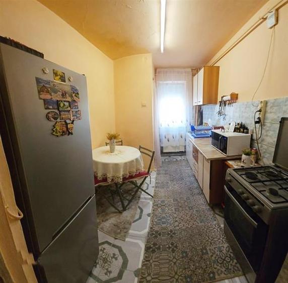 Apartament cu 2 camere semidecomandat, mobilat în Noua