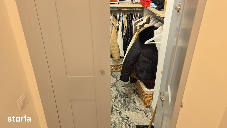 Apartament cu 4 camere în Decebal