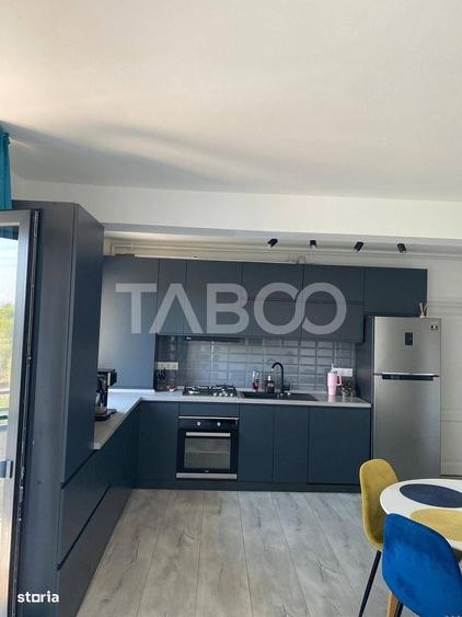 Apartament cu 3 camere decomandat în Florești