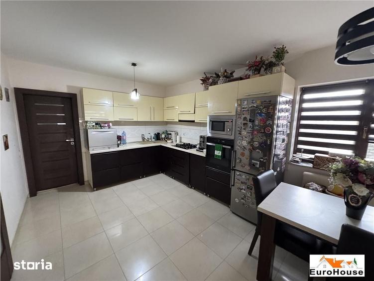 Casă cu 4 camere cu Teren 500 Mp în Central