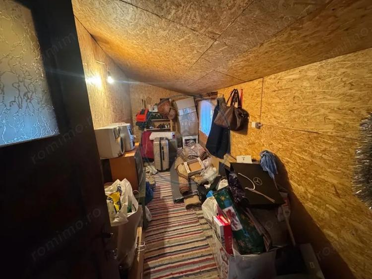 Casă cu 6 camere cu Teren 2000 Mp în Central