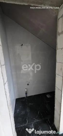 Casă cu 4 camere cu Teren 250 Mp în Matraca