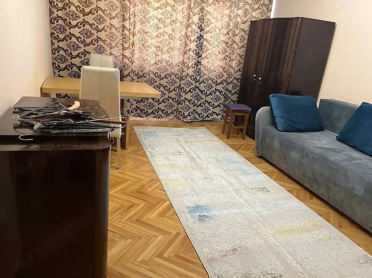 Apartament cu 3 camere decomandat în Fabric