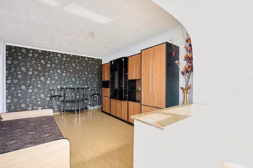 Apartament cu 4 camere decomandat în Găvana
