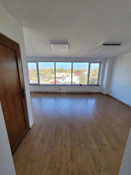Spațiu comercial, de 1,150 mp, în Central