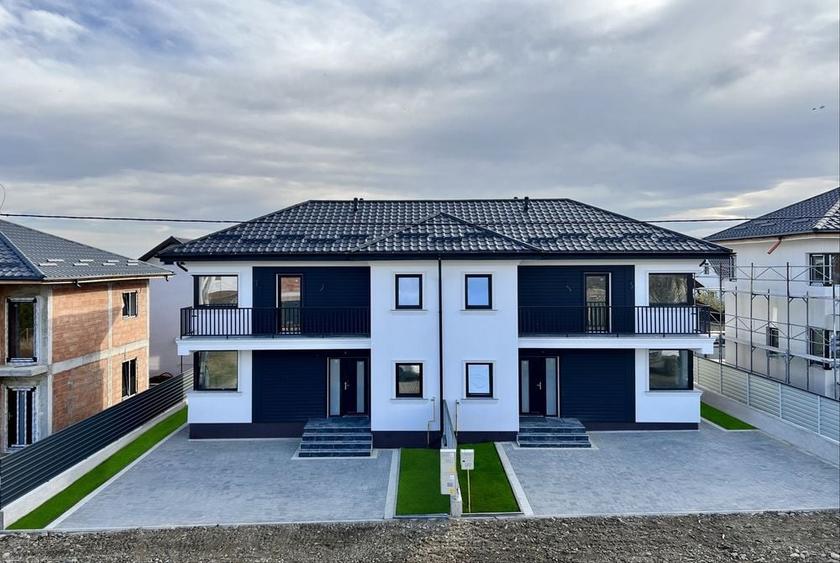 Casă cu 3 camere în Ipotești
