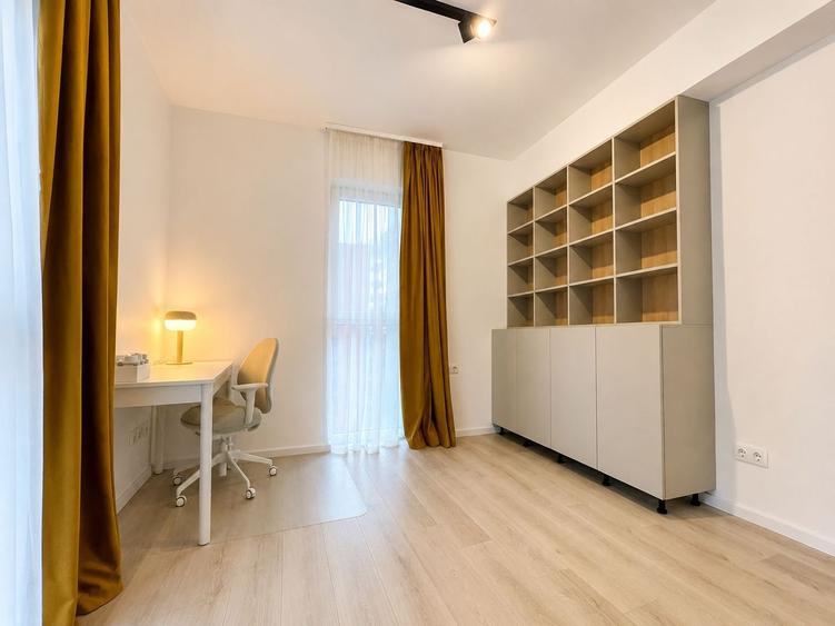 Apartament cu 3 camere decomandat, mobilat în Lipovei