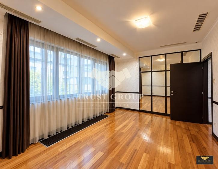 Apartament cu 3 camere decomandat, mobilat în Primăverii