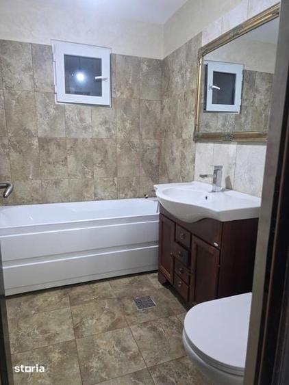 Ofer spre inchiriere apartament cu 3 camere - 4