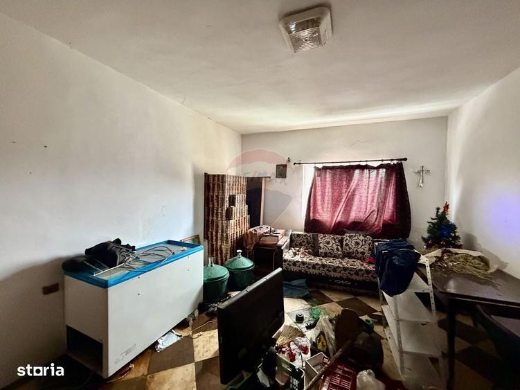 Casă cu 4 camere în Blidari