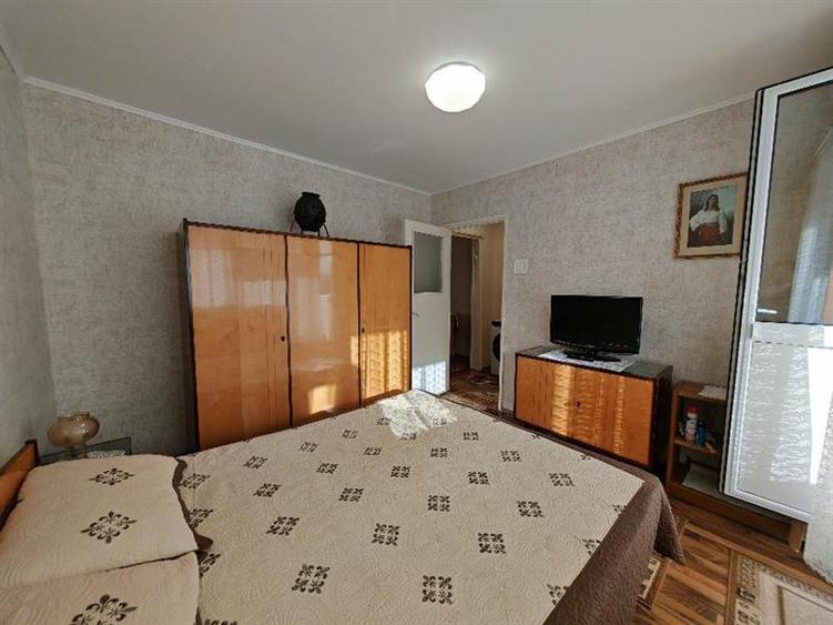 Apartament cu 2 camere semidecomandat, mobilat în Astra