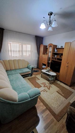 Apartament cu 2 camere semidecomandat în Energiei