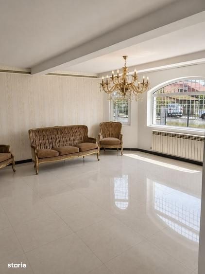 Casă cu 4 camere în Vladimirescu