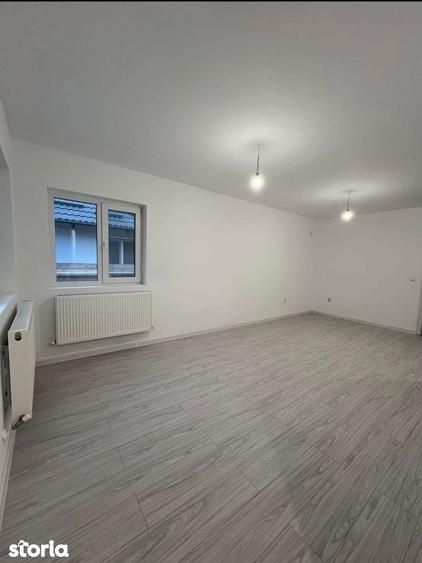 Casă cu 3 camere cu Teren 300 Mp în Ciurea