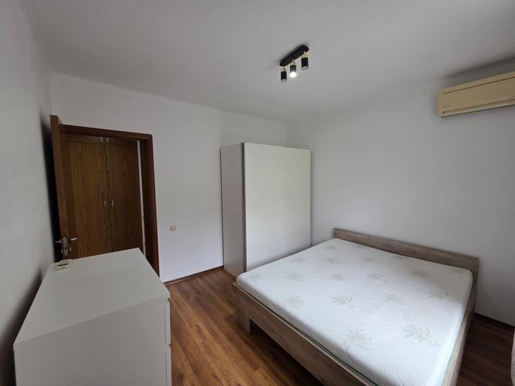 Apartament cu 3 camere decomandat în Dristor