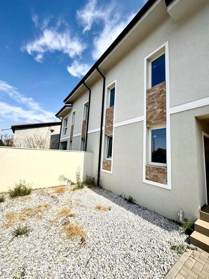 Duplex cu 4 camere cu Canalizare în Chișoda