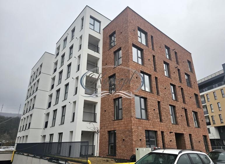 Apartament cu 3 camere semidecomandat în Florești — fotografia 1