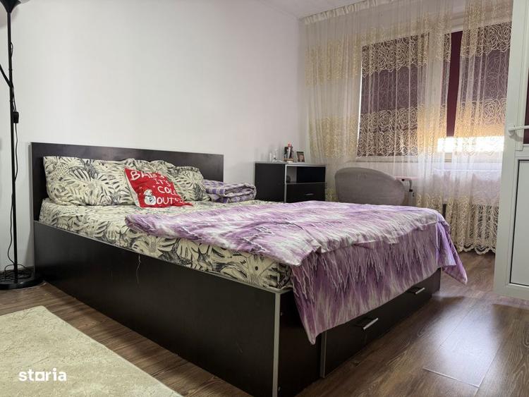 Apartament cu 4 camere semidecomandat, mobilat în Crângași