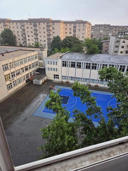 Apartament cu 2 camere decomandat în Militari
