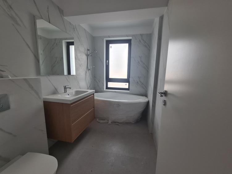 Casă individuală cu 5 camere cu Canalizare în Central