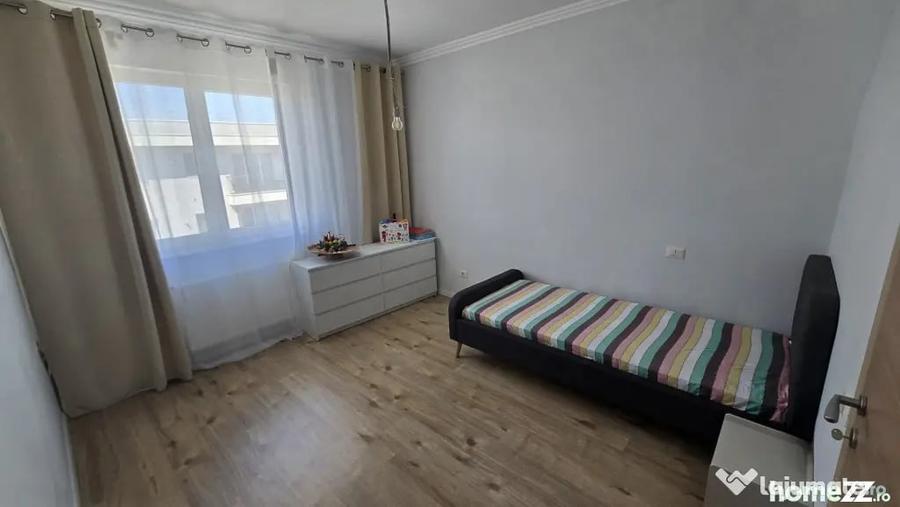 Apartament cu 3 camere decomandat în Ghencea