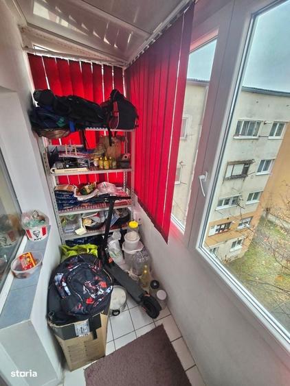 Apartament cu 3 camere decomandat în Micro 17