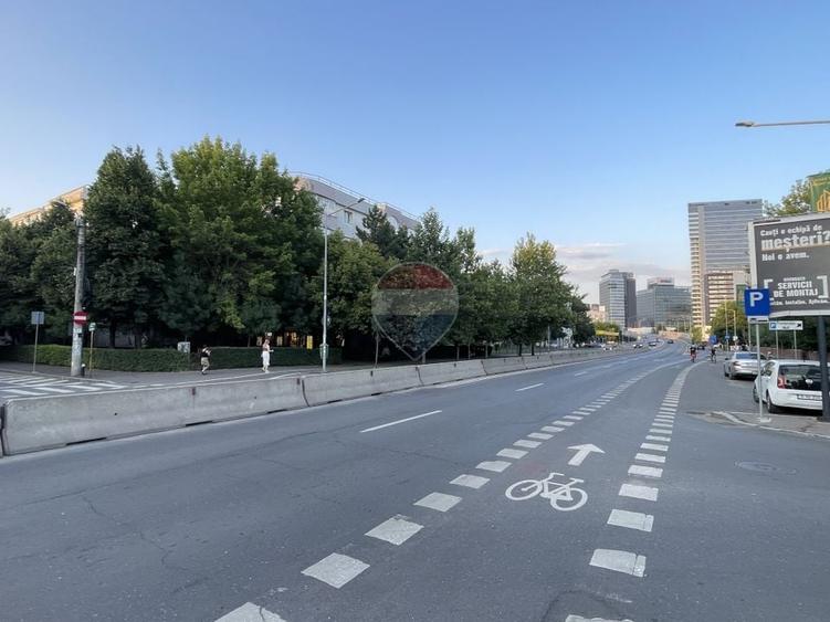 Spațiu comercial, de 60 mp, în Aviației