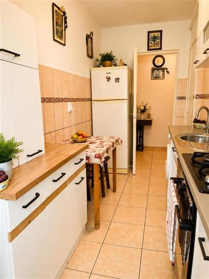 Apartament cu 2 camere decomandat în Județean