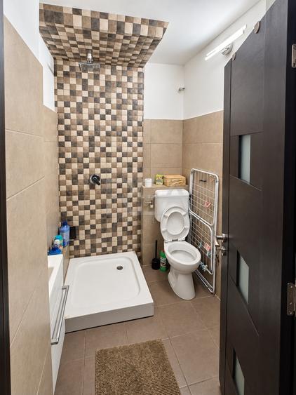 Apartament cu 3 camere semidecomandat, mobilat în Gorjului